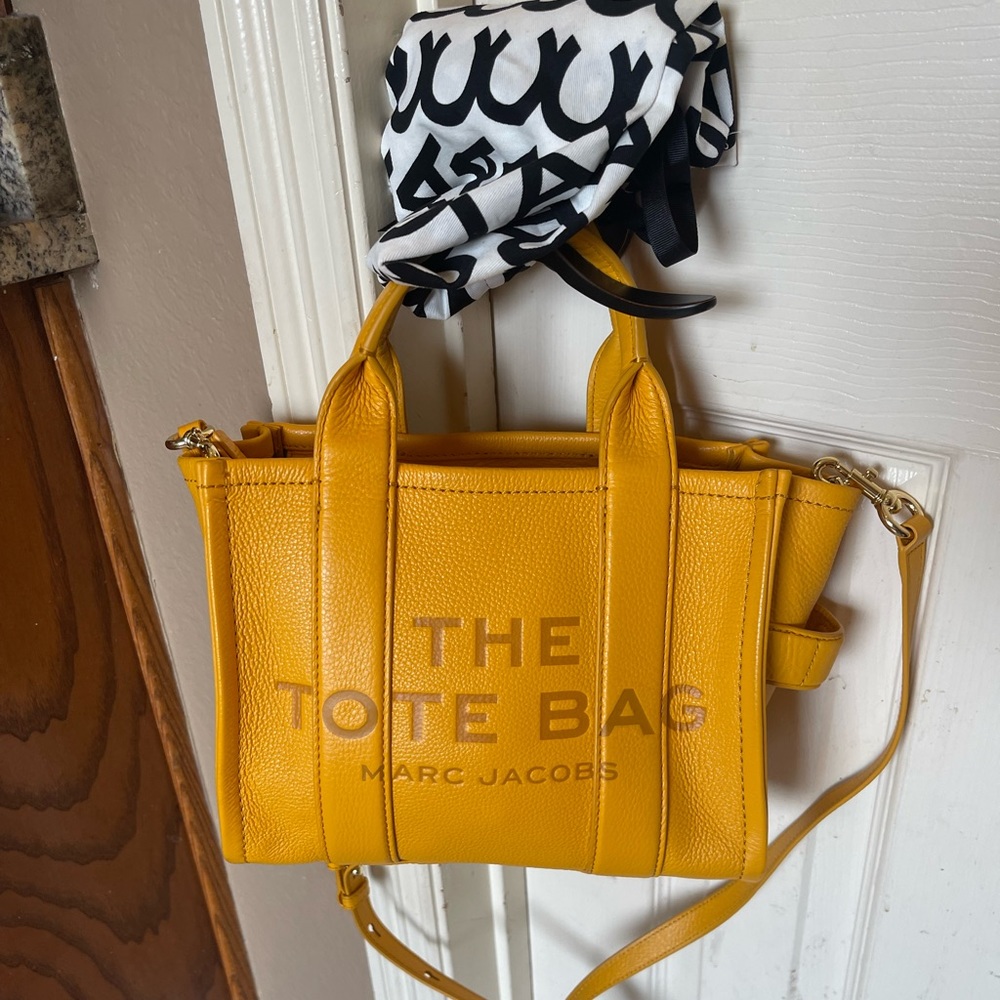 Marc Jacobs Yellow The Tote Bag Pebbled Leather Crossbody Tote